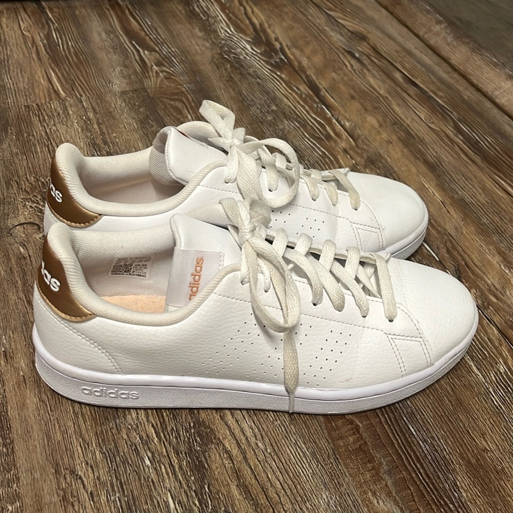 Women’s Adidas Cloudfoam Comfort size 9 1/2